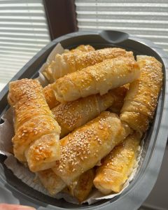 Unlu Sirkeli Peynirli Börek