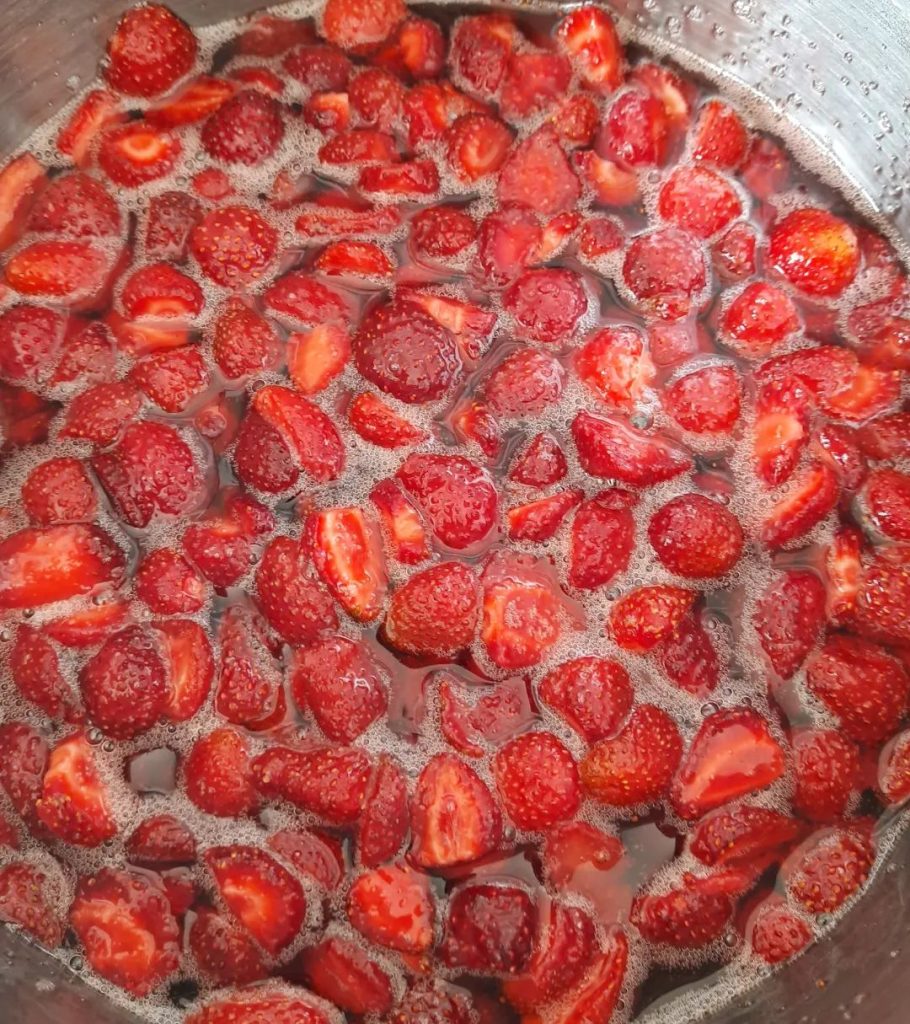 Çilek Reçeli Tarifi