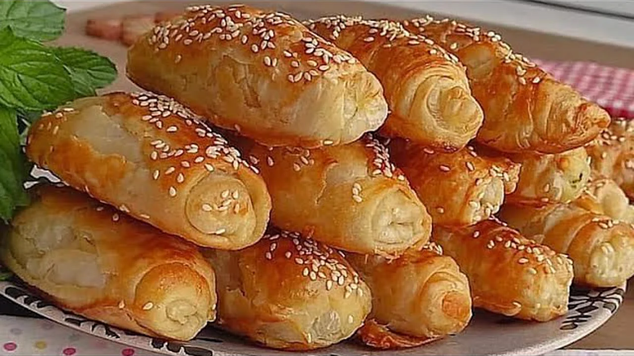 O Kadar KOLAY Kİ Neden Daha Önceden Yapmadım Sadece Un, Su, Tuz ile ÇITIR Çıtır BÖREK TARİFİ