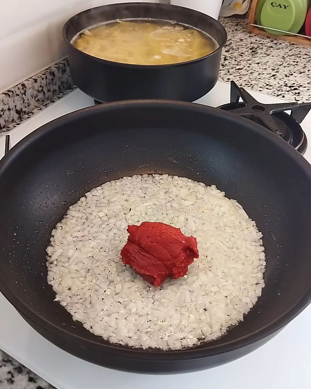 Soslu Kremalı Makarna Tarifi