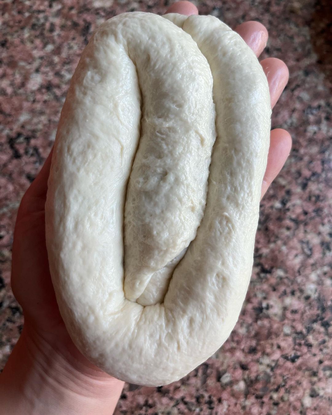 Mayalı Kol Böreği Tarifi
