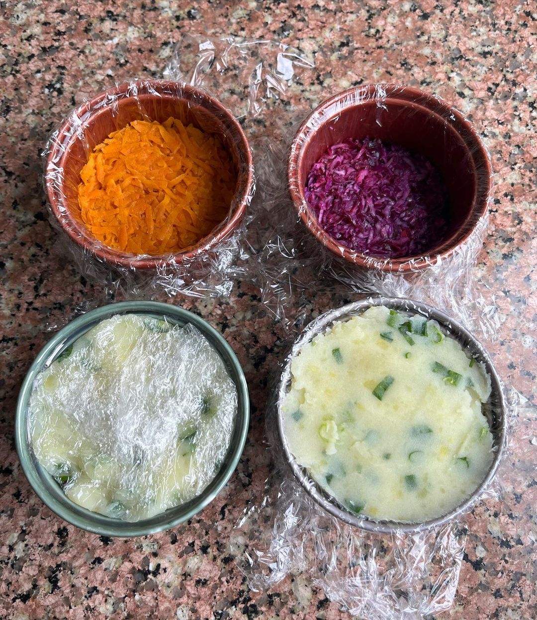 Porsiyonluk Renkli Salata Tarifi