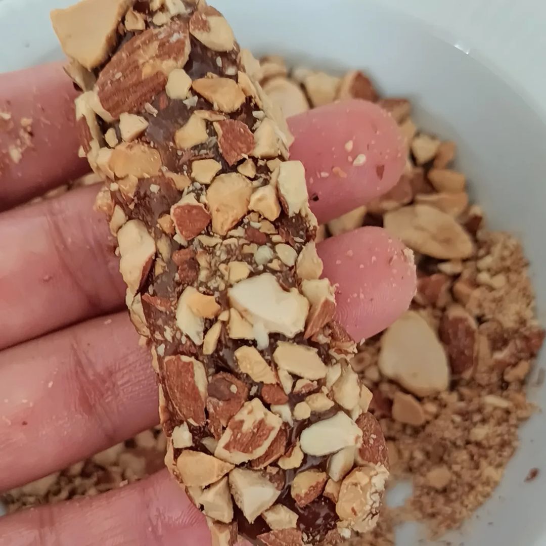 Karamelli,Bademli Atıştırmalık Tarifi