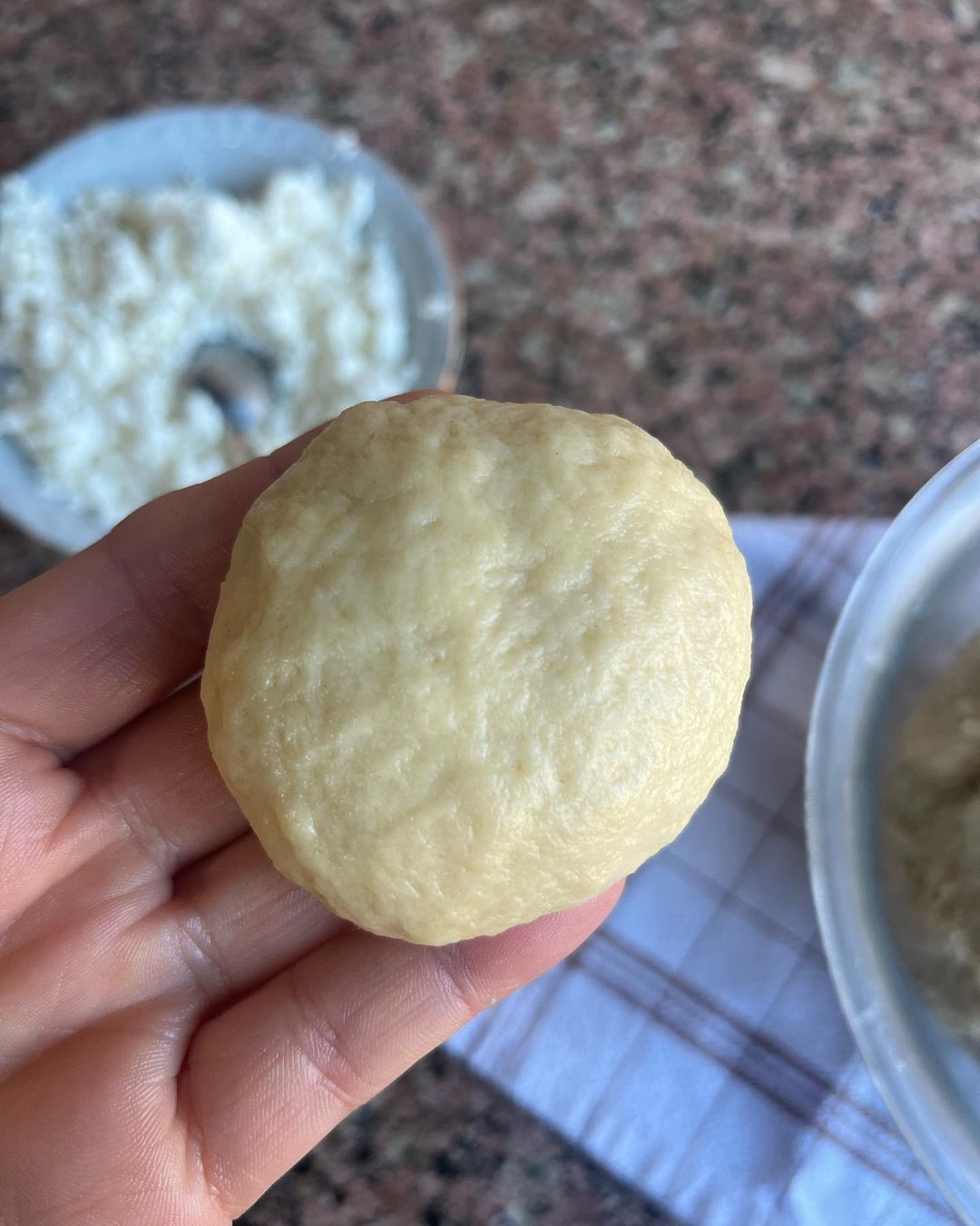 Mayasız Kıyır Poğaça Tarifi - görsel 4