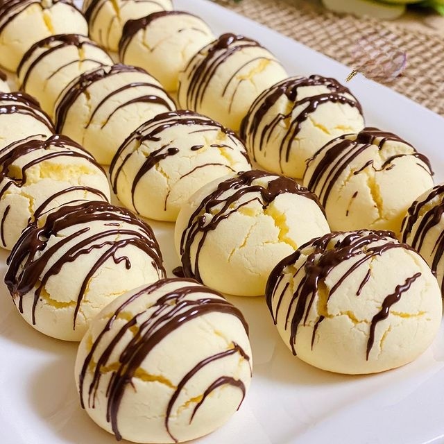 Çikolata Soslu Nişastalı Kurabiye Tarifi