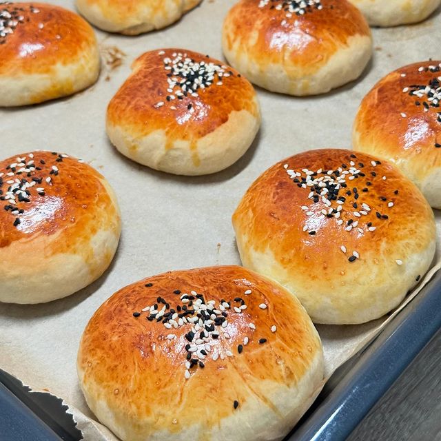Bayatlamayan Kıymalı Yumuşak Poğaça Tarifi
