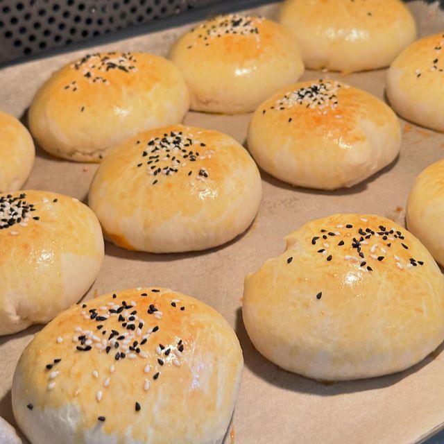 Bayatlamayan Kıymalı Yumuşak Poğaça Tarifi
