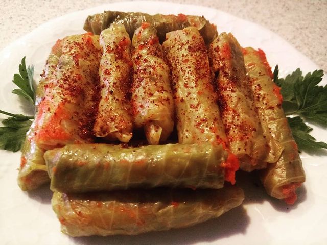 Kıymalı Lahana Sarması Tarifi