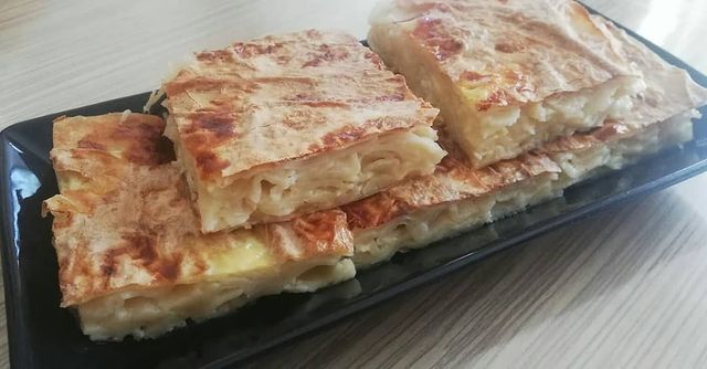 Makarnalı Yalancı Su Böreği Tarifi