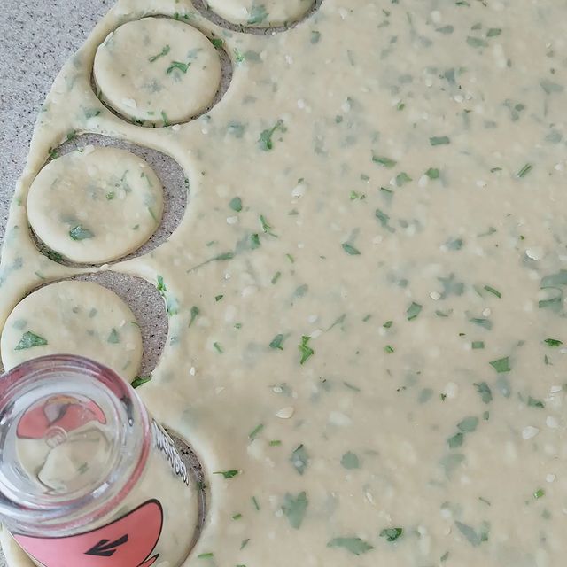 Mayasız Peynirli Pişi Tarifi