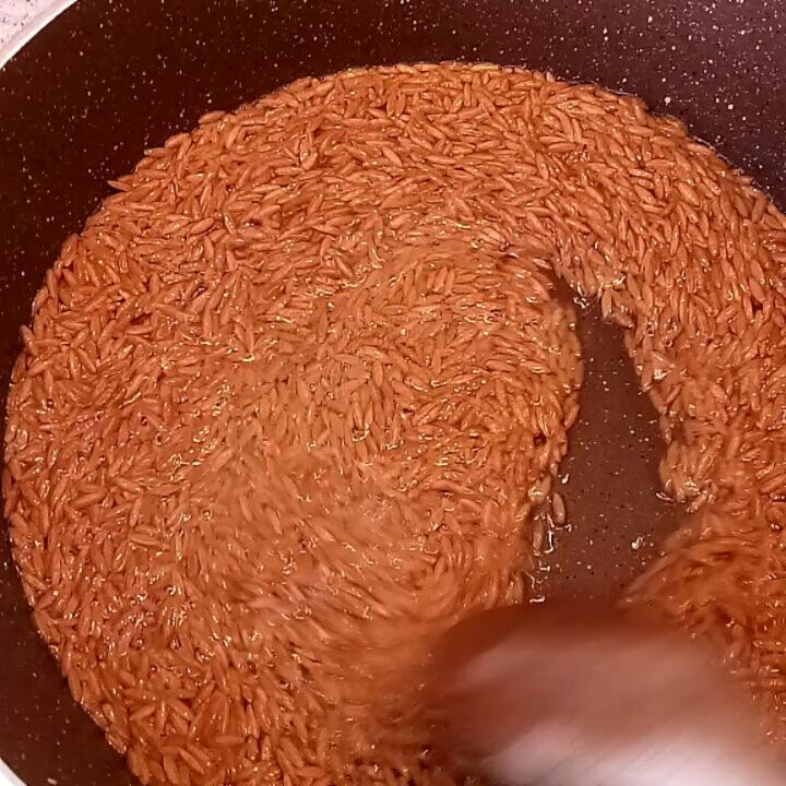Tavuklu Şehriye Pilavı Tarifi