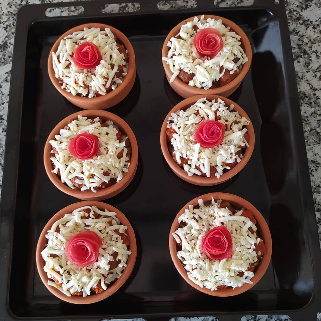 Güveçte Soslu Köfte Tarifi