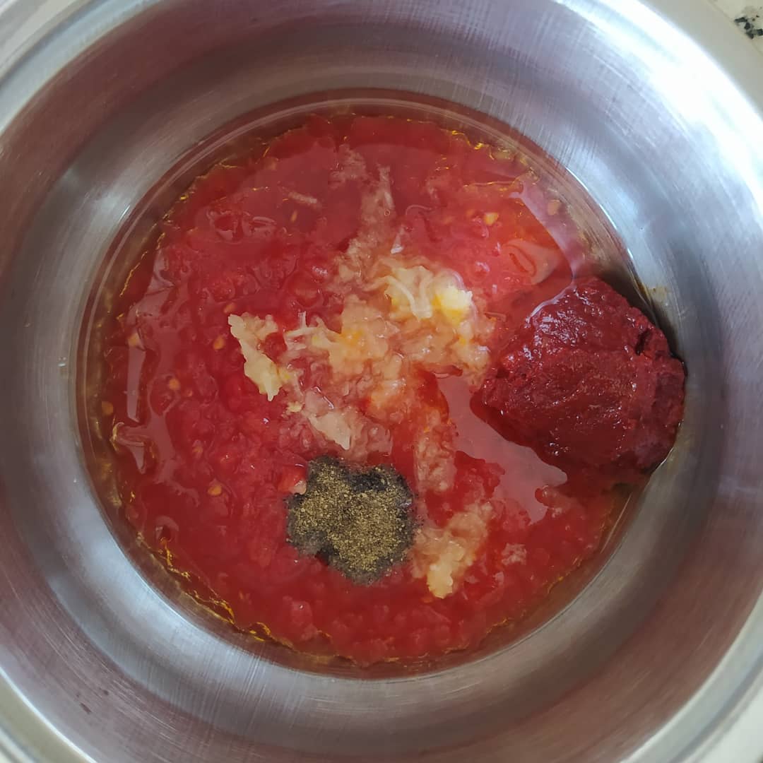 Güveçte Soslu Köfte Tarifi