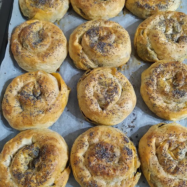 Ispanaklı Gül Böreği Tarifi