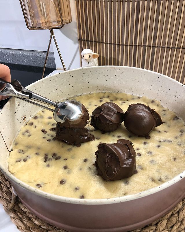Çikolatalı Dev Cookies Tarifi , Çikolatalı Dev Cookies Tarifi Nasıl Yapılır?
