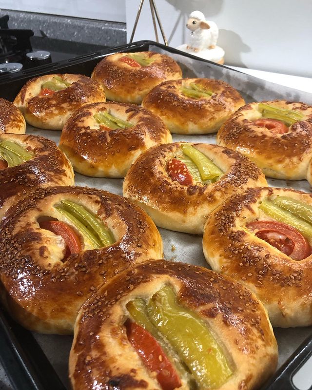 Sıvı Yağlı Pizza Poğaça Tarifi , Sıvı Yağlı Pizza Poğaça Tarifi Nasıl Yapılır?
