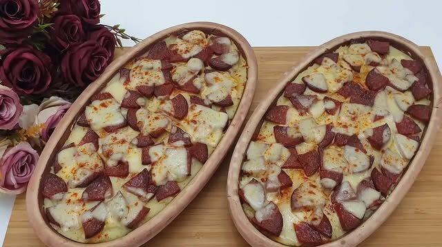 Fırında Sucuklu Kaşarlı Patates Tarifi