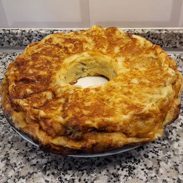 Kek Kalıbında Börek Tarifi