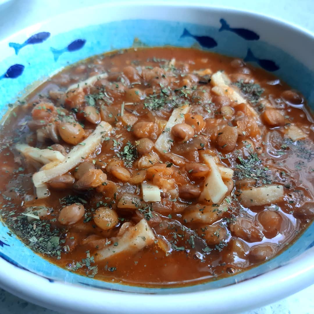 Erişteli Yeşil Mercimek Çorbası Tarifi