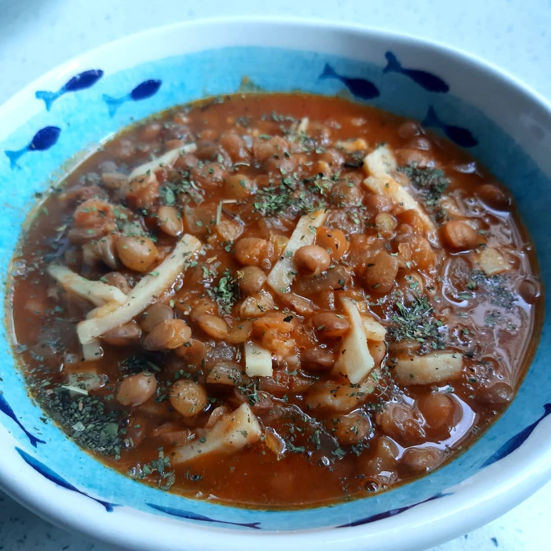 Erişteli Yeşil Mercimek Çorbası Tarifi