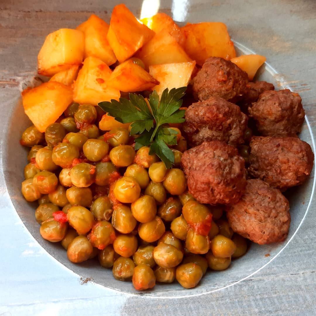 Bezelyeli Patatesli Köfte Yemeği Tarifi