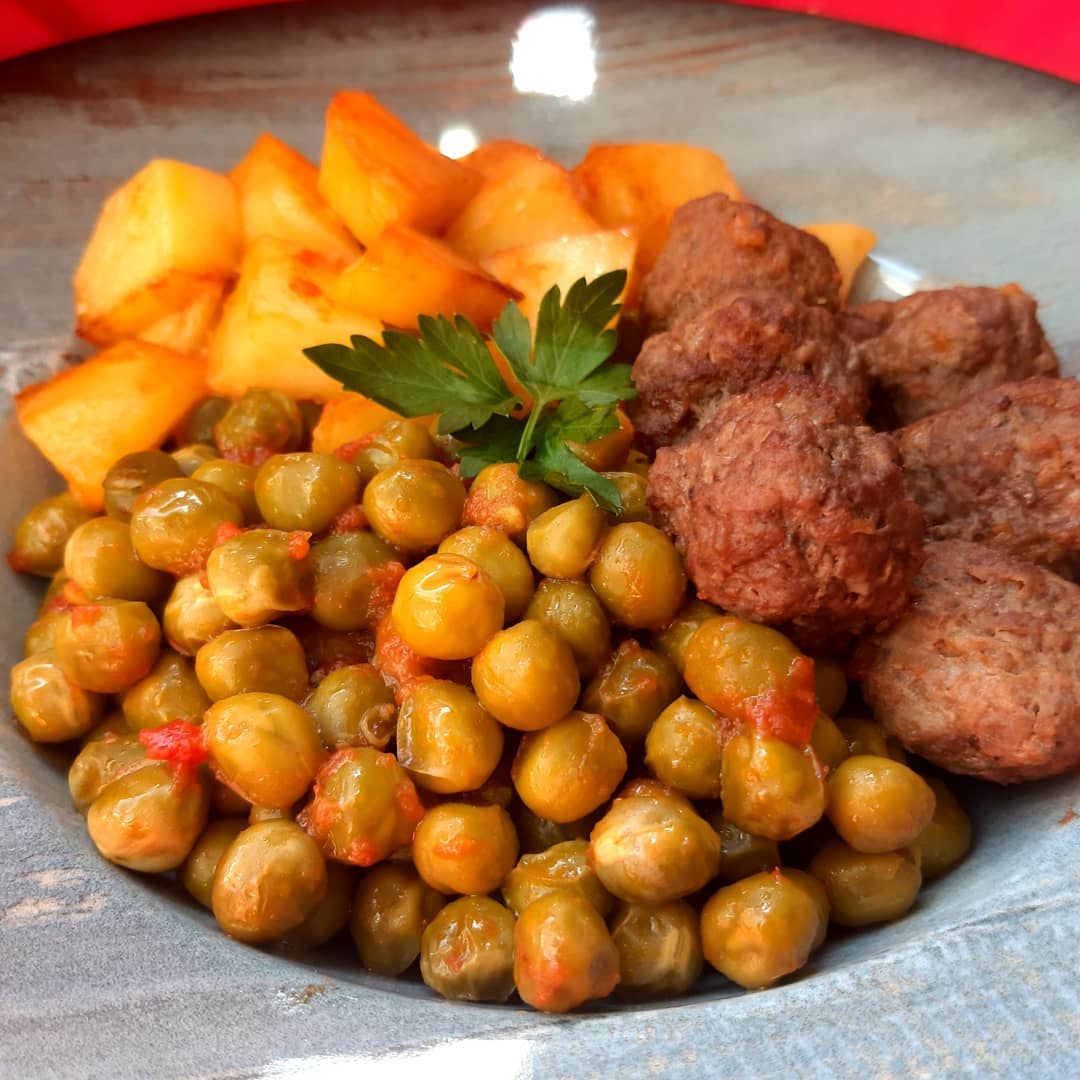 Bezelyeli Patatesli Köfte Yemeği Tarifi
