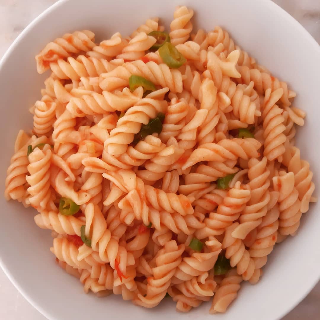 Domatesli Makarna Tarifi