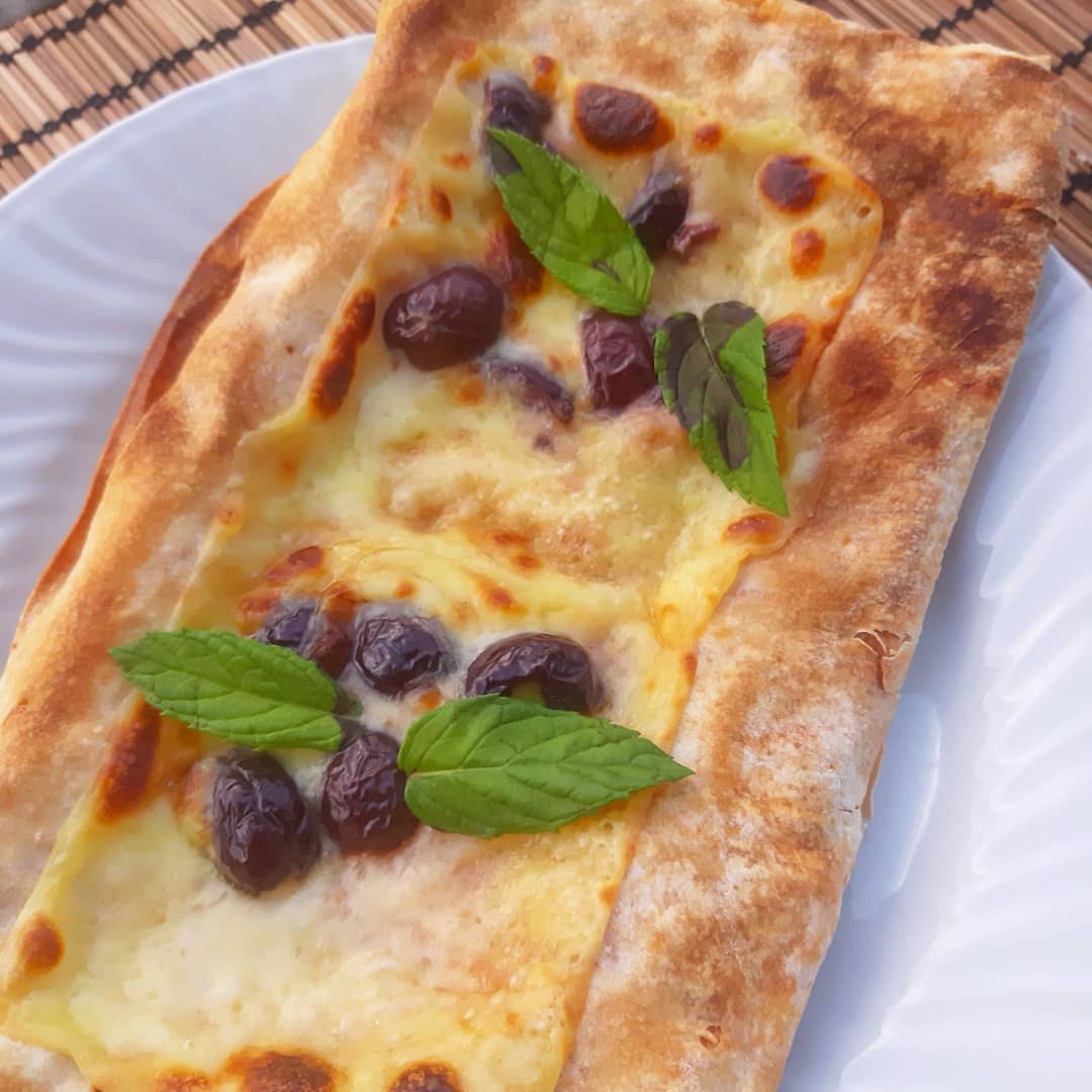 Yufka Pizza Tarifi