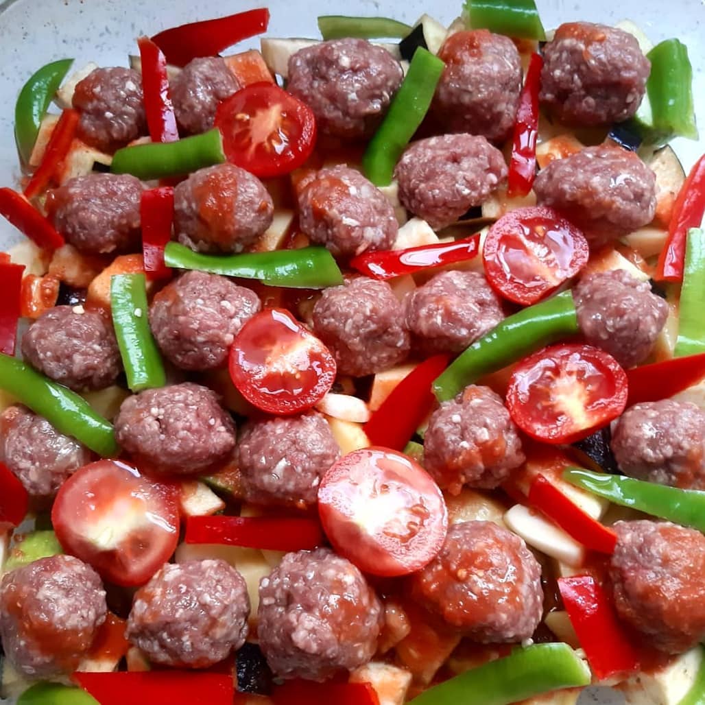Fırında Sebzeli Köfte Tarifi