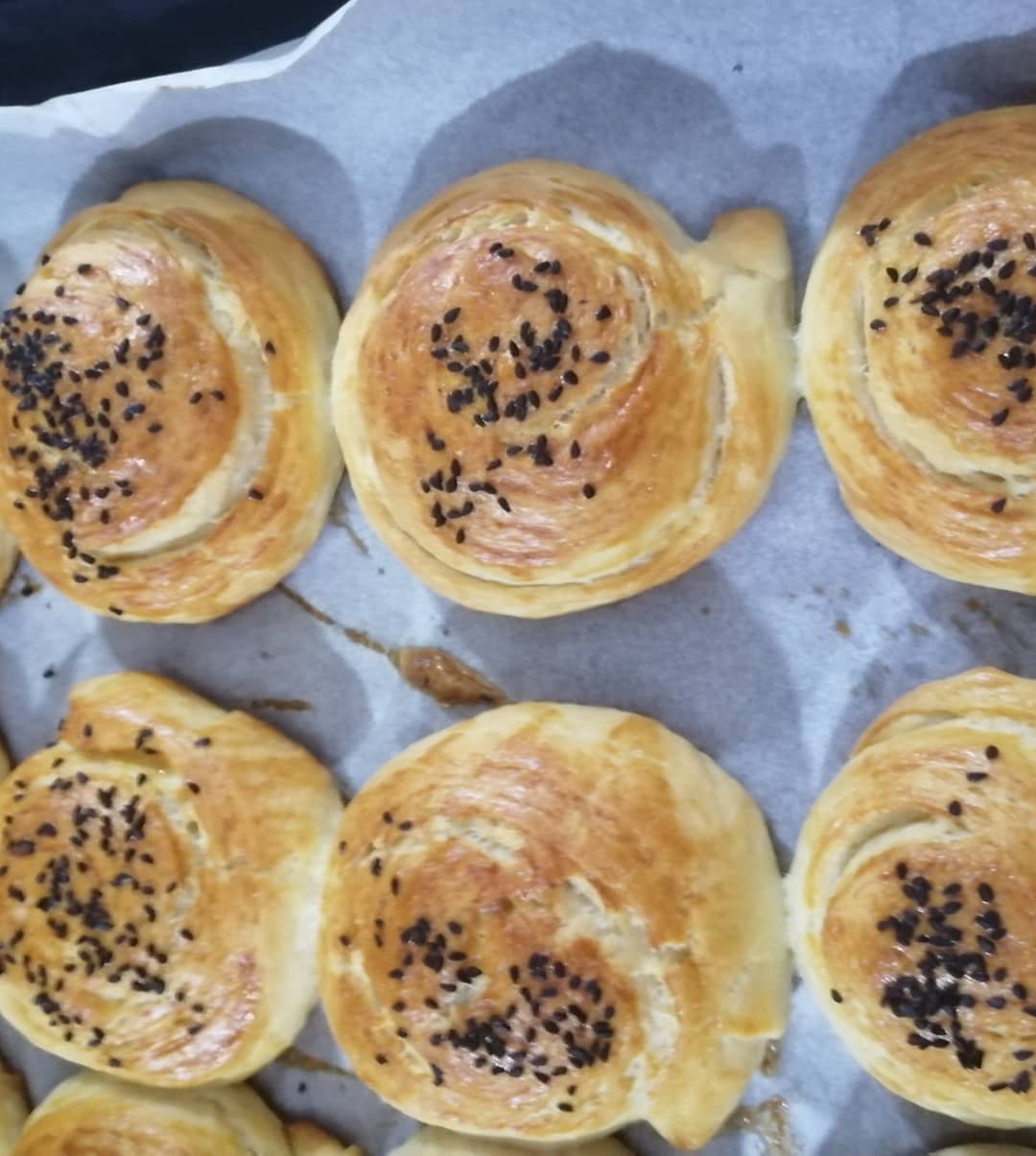 Kuru Mayalı Katmer Poğaça Tarifi