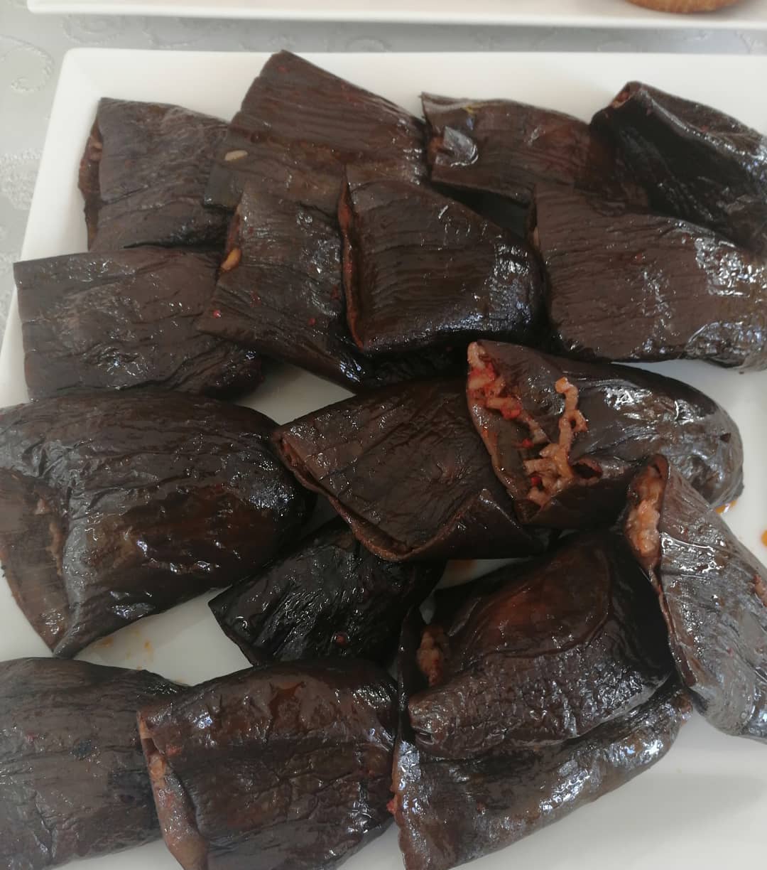 Sumaklı Ekşili Kuru Patlıcan Dolması Tarifi