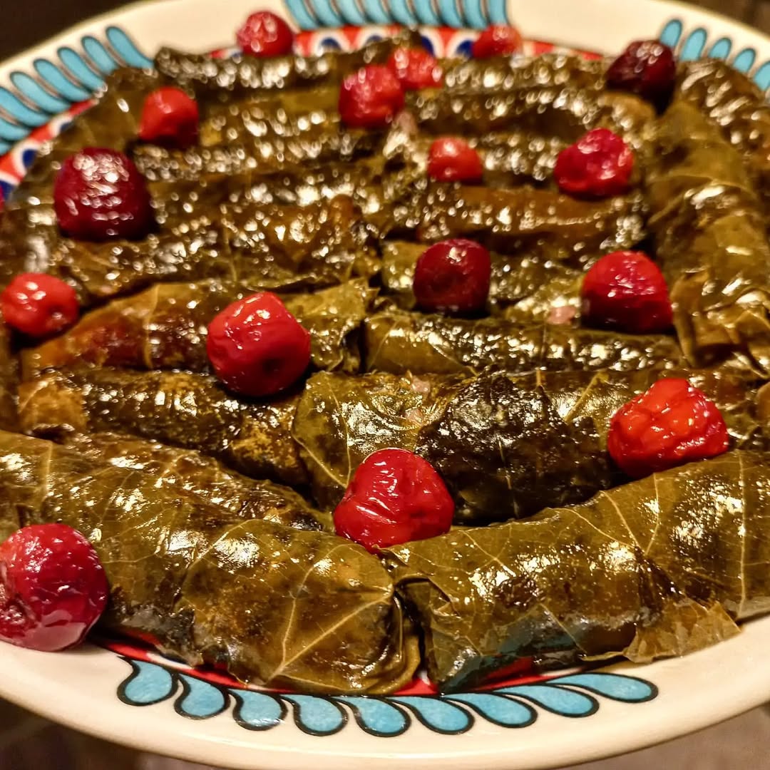 Vişneli Yaprak Sarma Tarifi