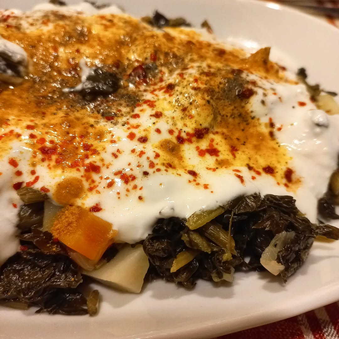 Yoğurtlu Kereviz Sapı Kavurması Tarifi