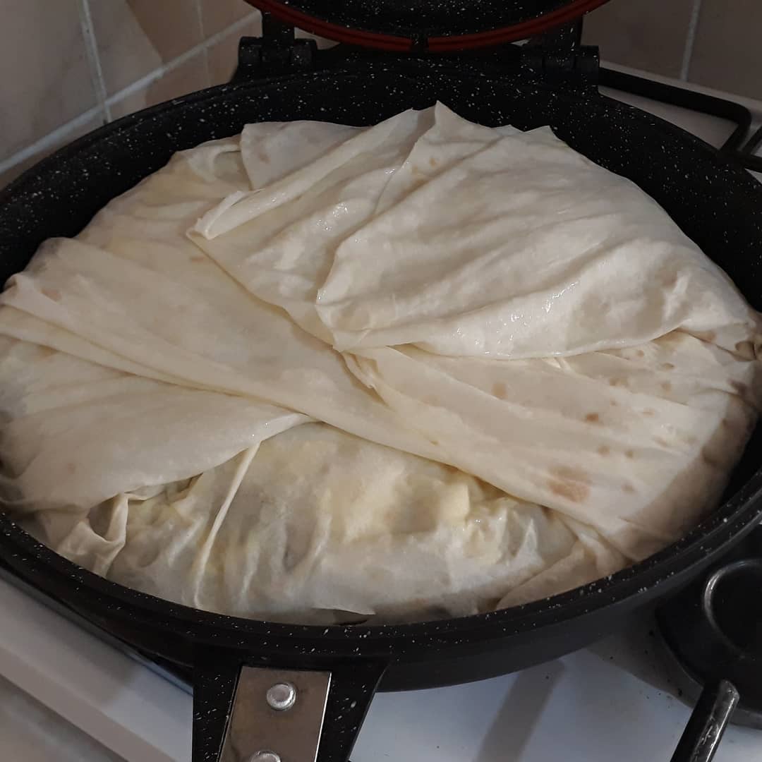 Kolay Patlıcanlı Börek Tarifi