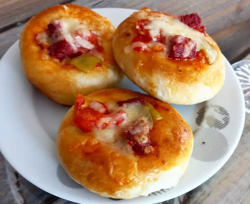 İkramlık Mini Pizza Tarifi