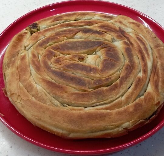 Tavada Ispanaklı, Isırganotlu Kol Böreği Tarifi