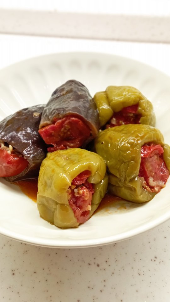 Zeytinyağlı Biber Ve Patlıcan Dolması Tarifi
