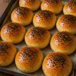 Çörek Otlu Mini Ekmek Tarifi
