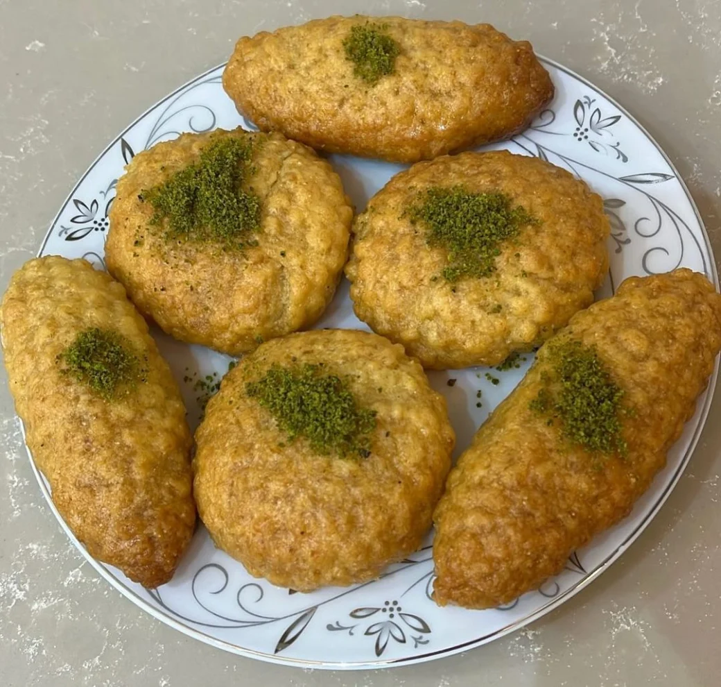 Kadayıf Dolgulu İrmik Tatlısı Tarifi