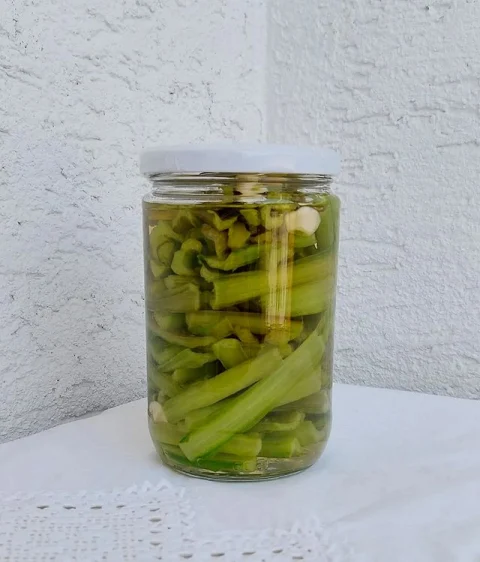 Pazı Sapı Turşusu Tarifi