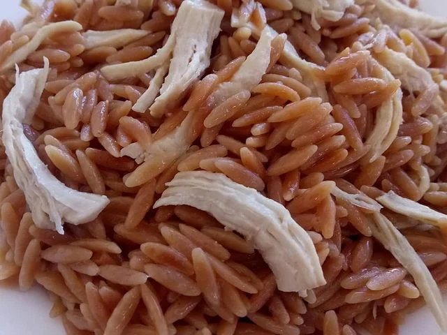 Tavuklu Şehriye Pilavı Tarifi
