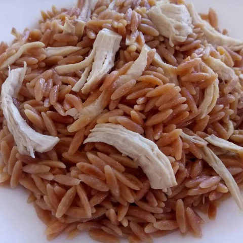 Tavuklu Şehriye Pilavı Tarifi