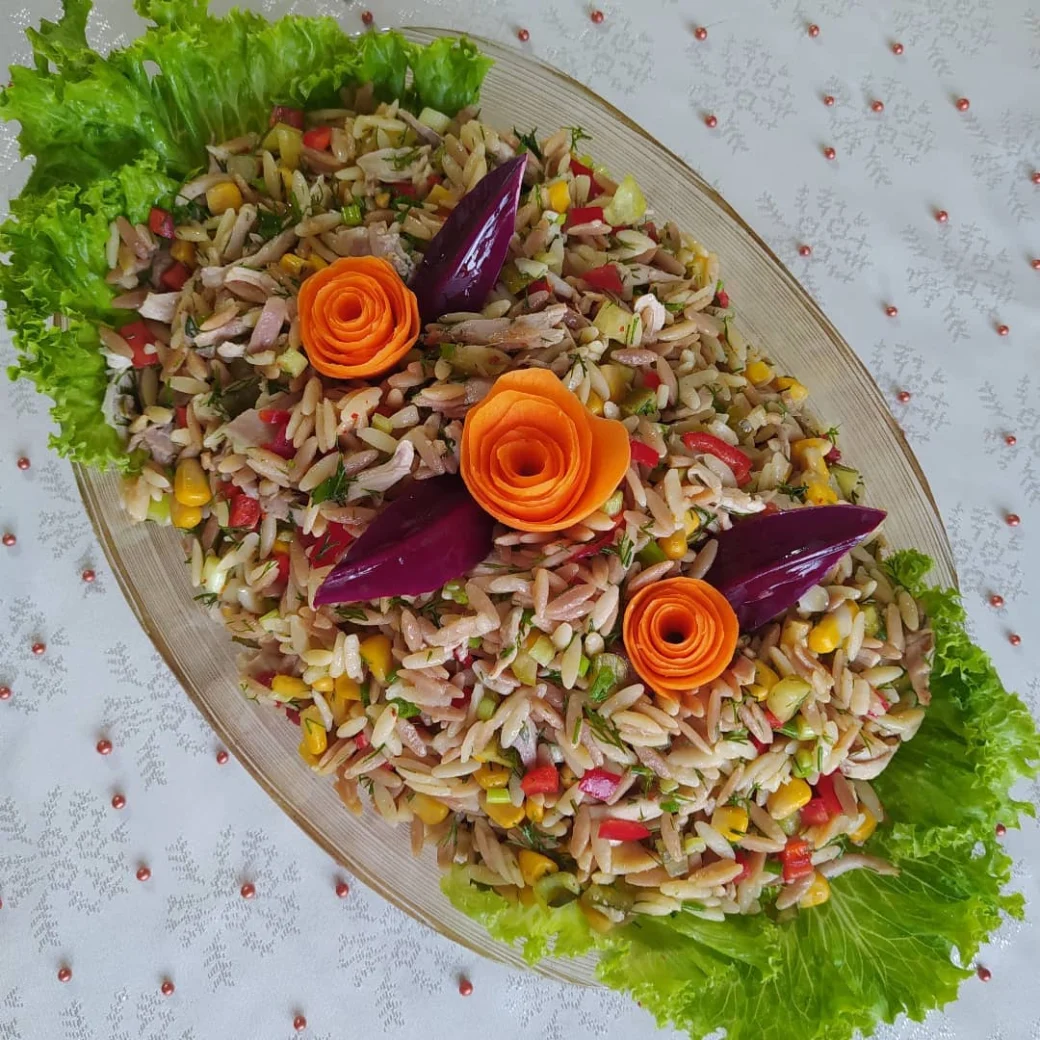 Tavuklu Şehriye Salatası Tarifi