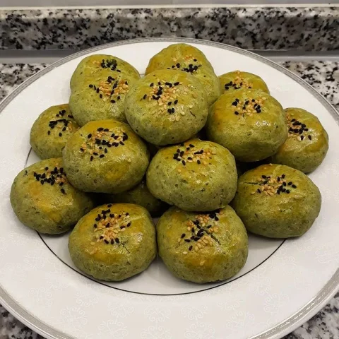 Yeşil Kıyır Poğaça Tarifi