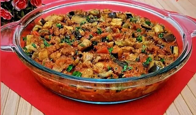 Etli Patlıcan Kebabı Tarifi
