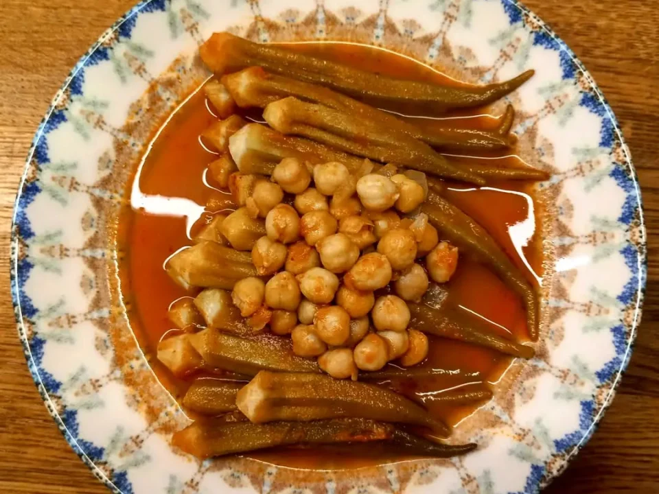 Nohutlu Bamya Yemeği Tarifi