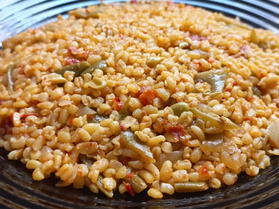 Taze Fasulyeli Bulgur Pilavı Tarifi