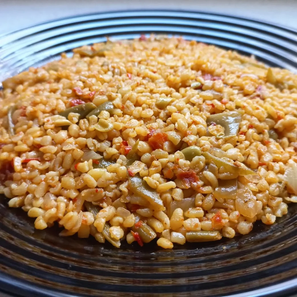 Taze Fasulyeli Bulgur Pilavı Tarifi