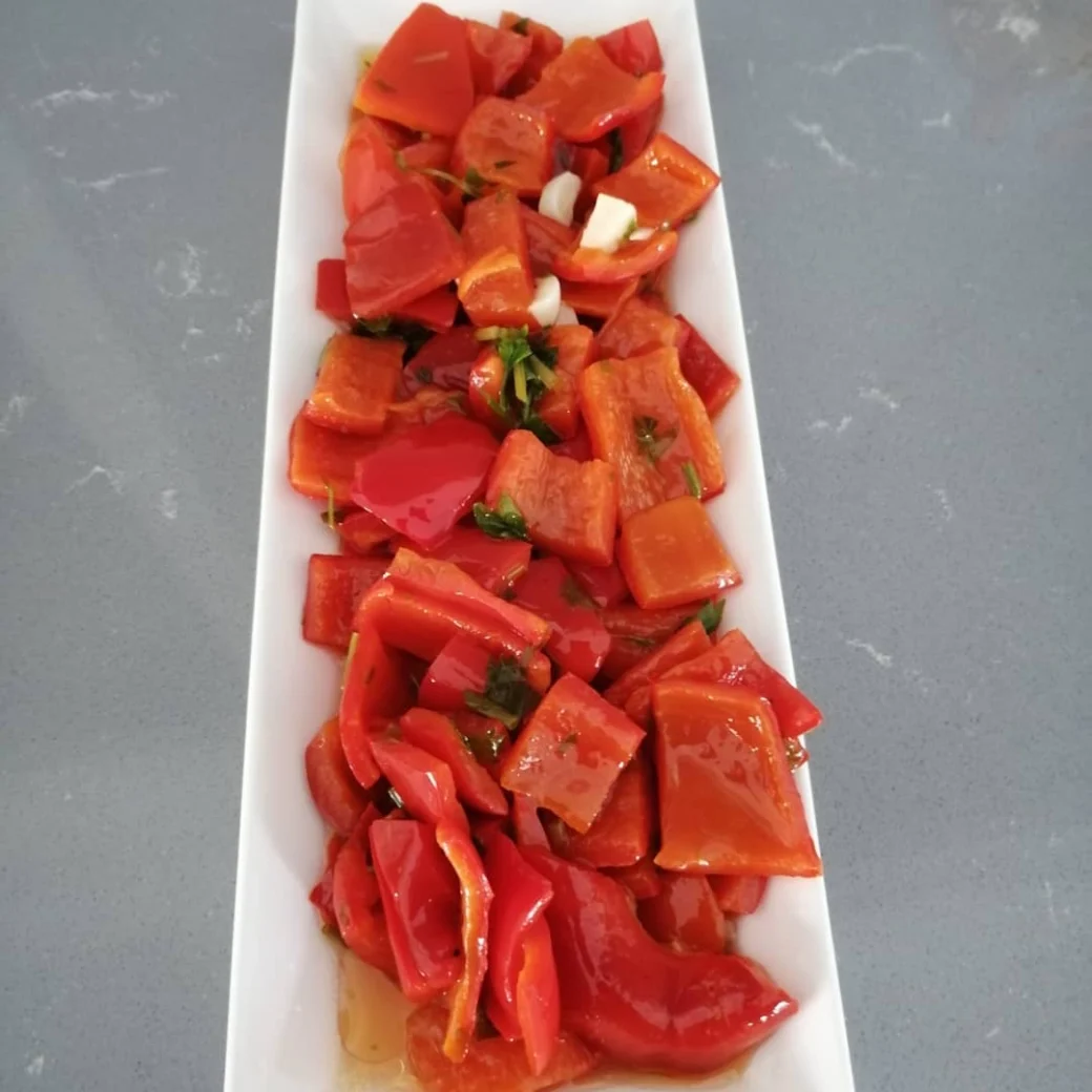 Yağlı Kırmızı Biber Turşusu Tarifi