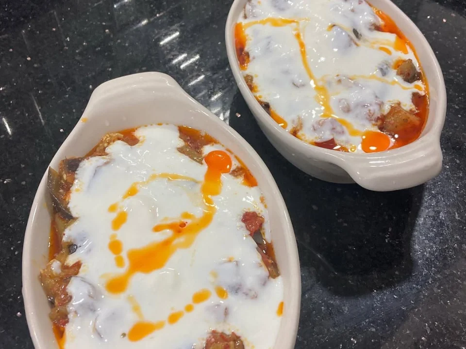 Yoğurtlu Patlıcan Yemeği Tarifi